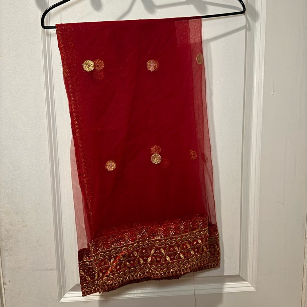 Gown - Picture 2 of 3